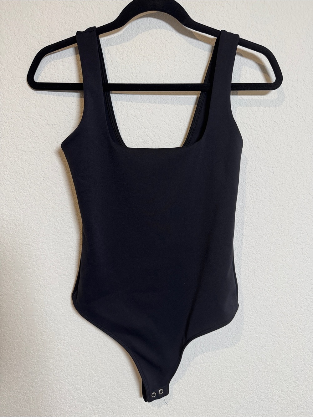 Good American Square Neck Thong Bodysuit Size Medium